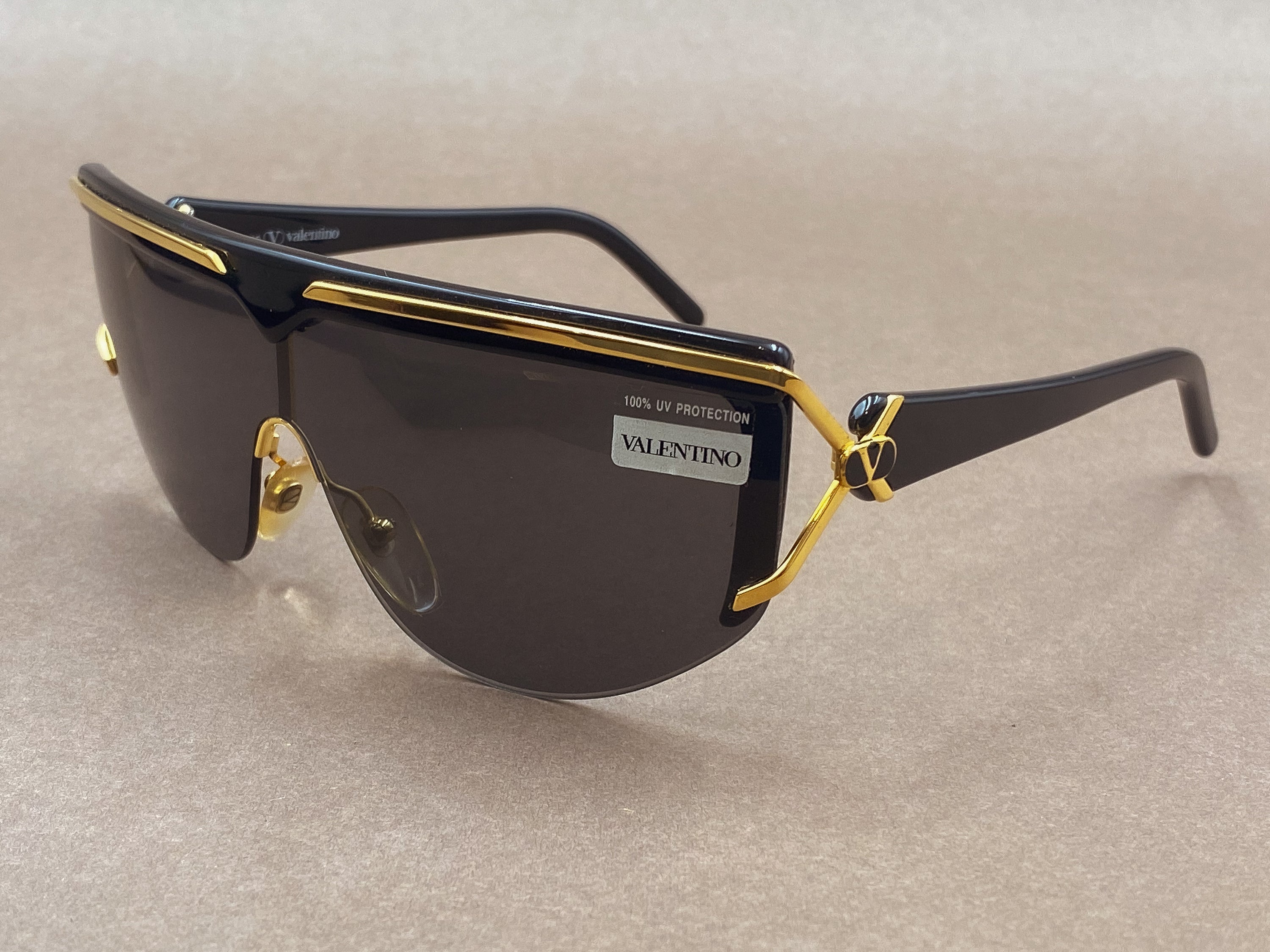 Valentino V568 80s vintage shield sunglasses