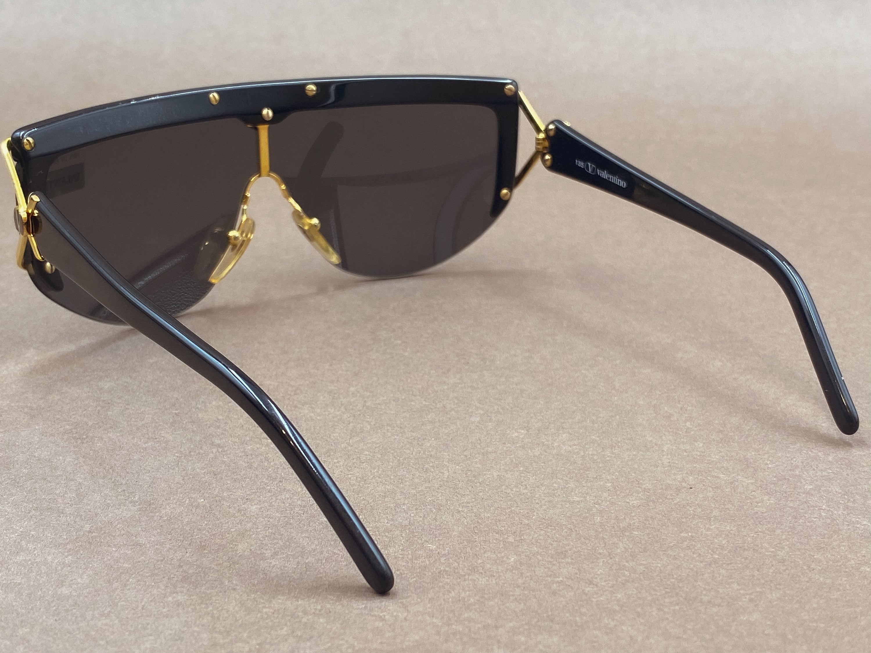 Valentino V568 80s vintage shield sunglasses