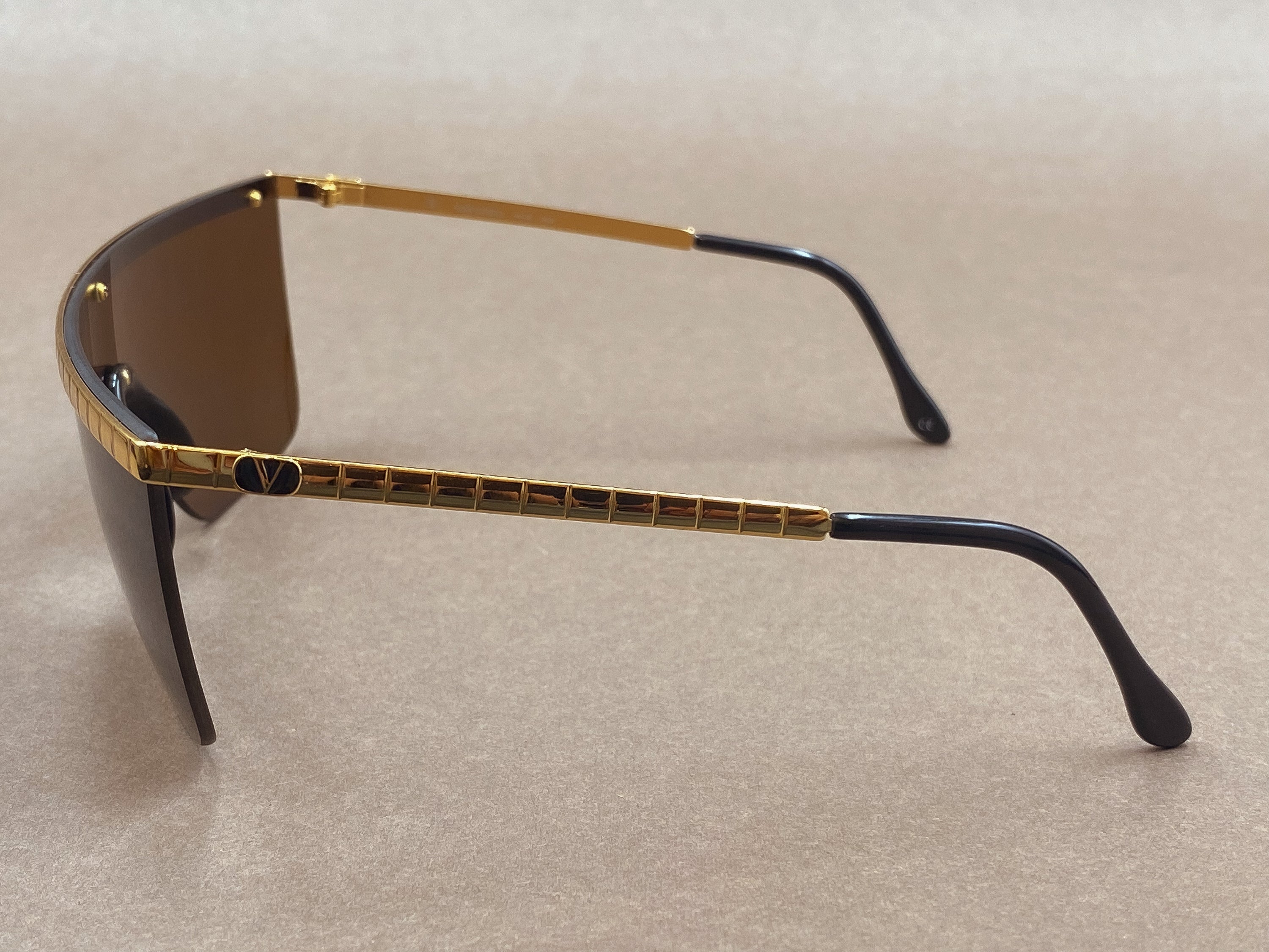 Valentino V598 80s vintage shield sunglasses