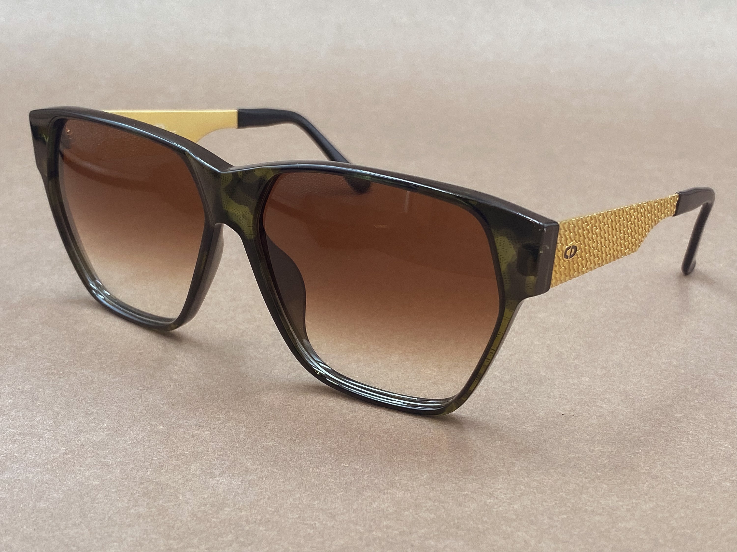 Christian Dior 2565 70s vintage sunglasses