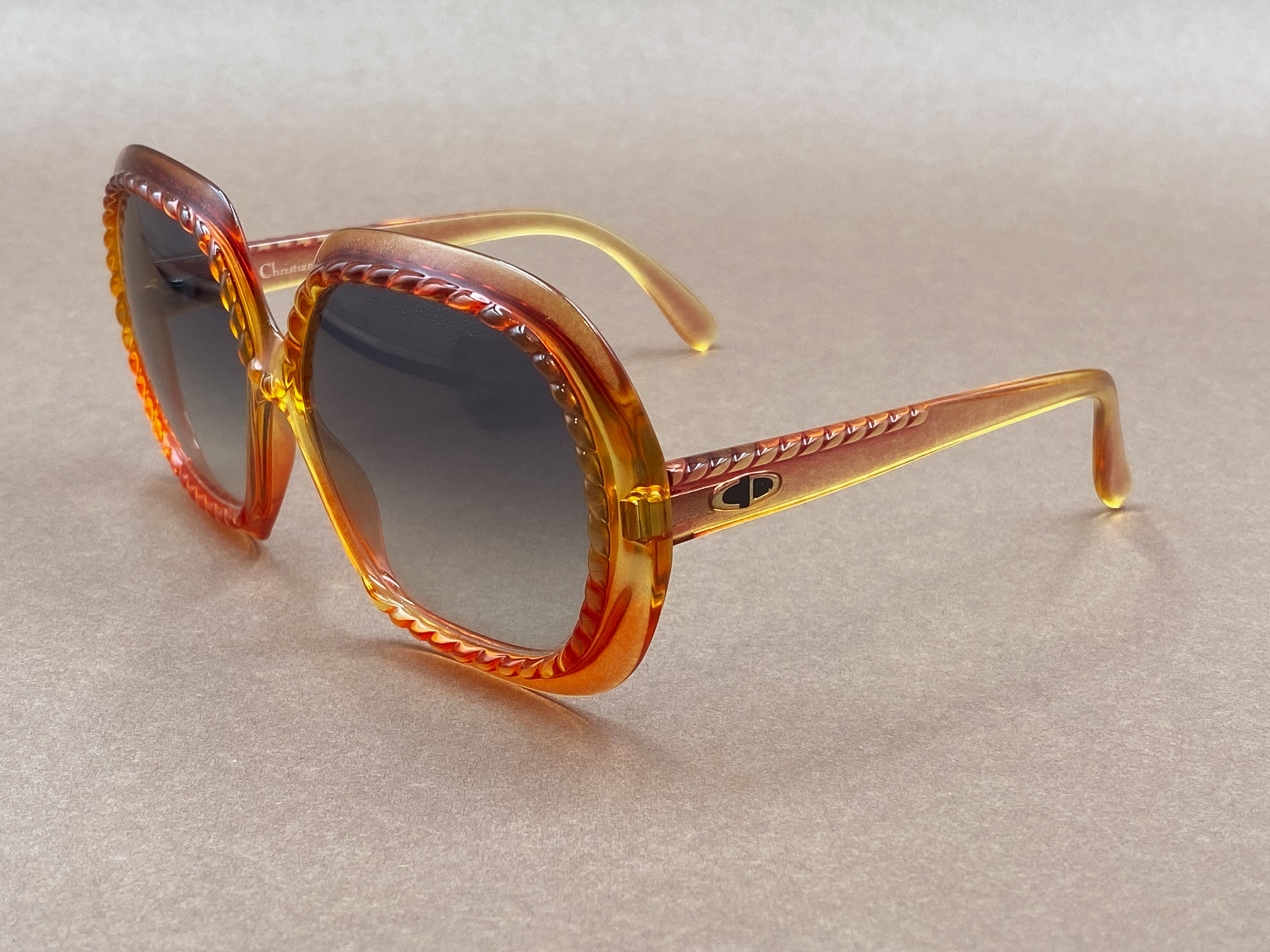CHRISTIAN DIOR VINTAGE RARE 100% AUTHENTIC WOMEN SUNGLASSES