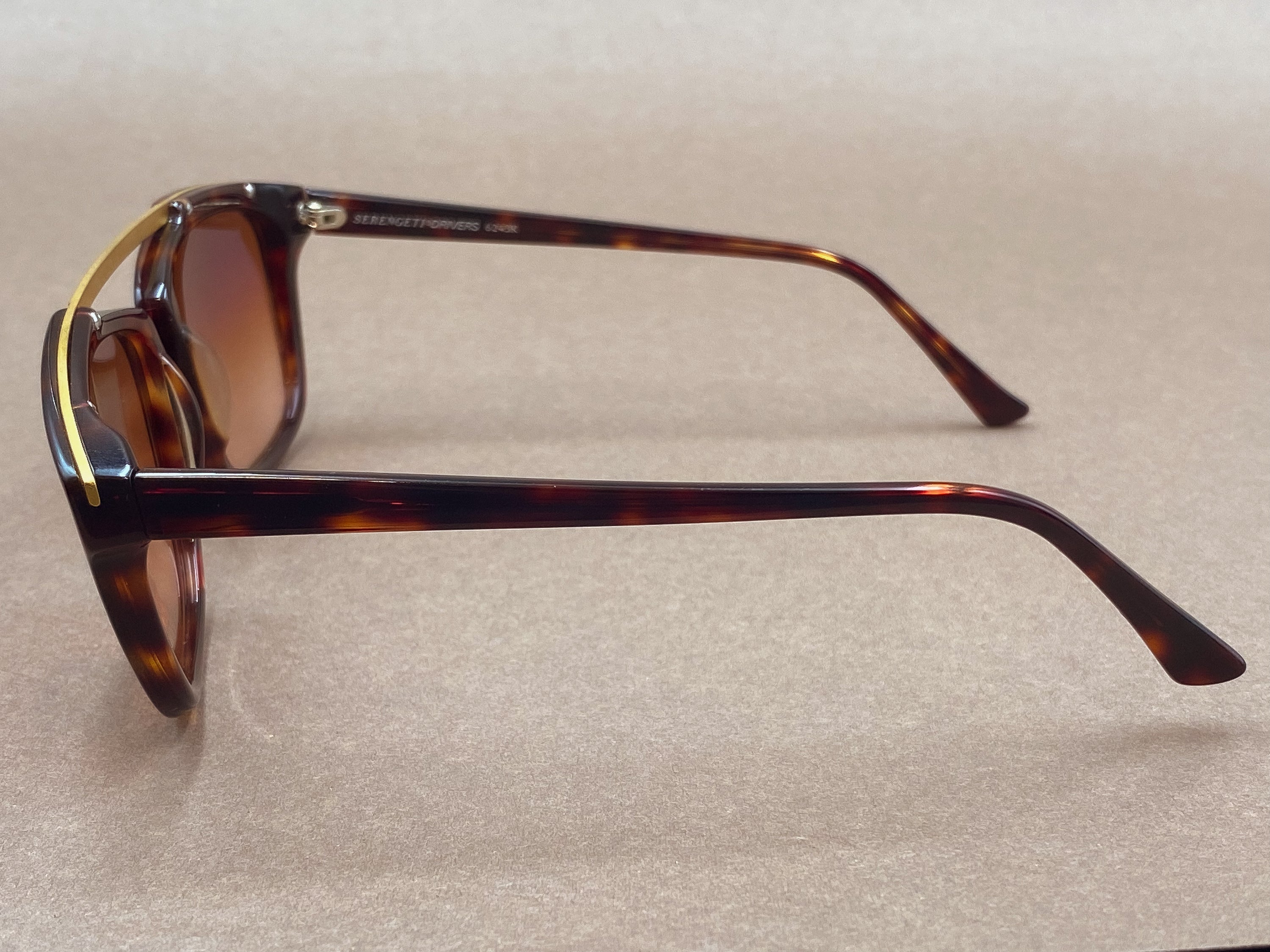 Serengeti Drivers 6243K vintage sunglasses