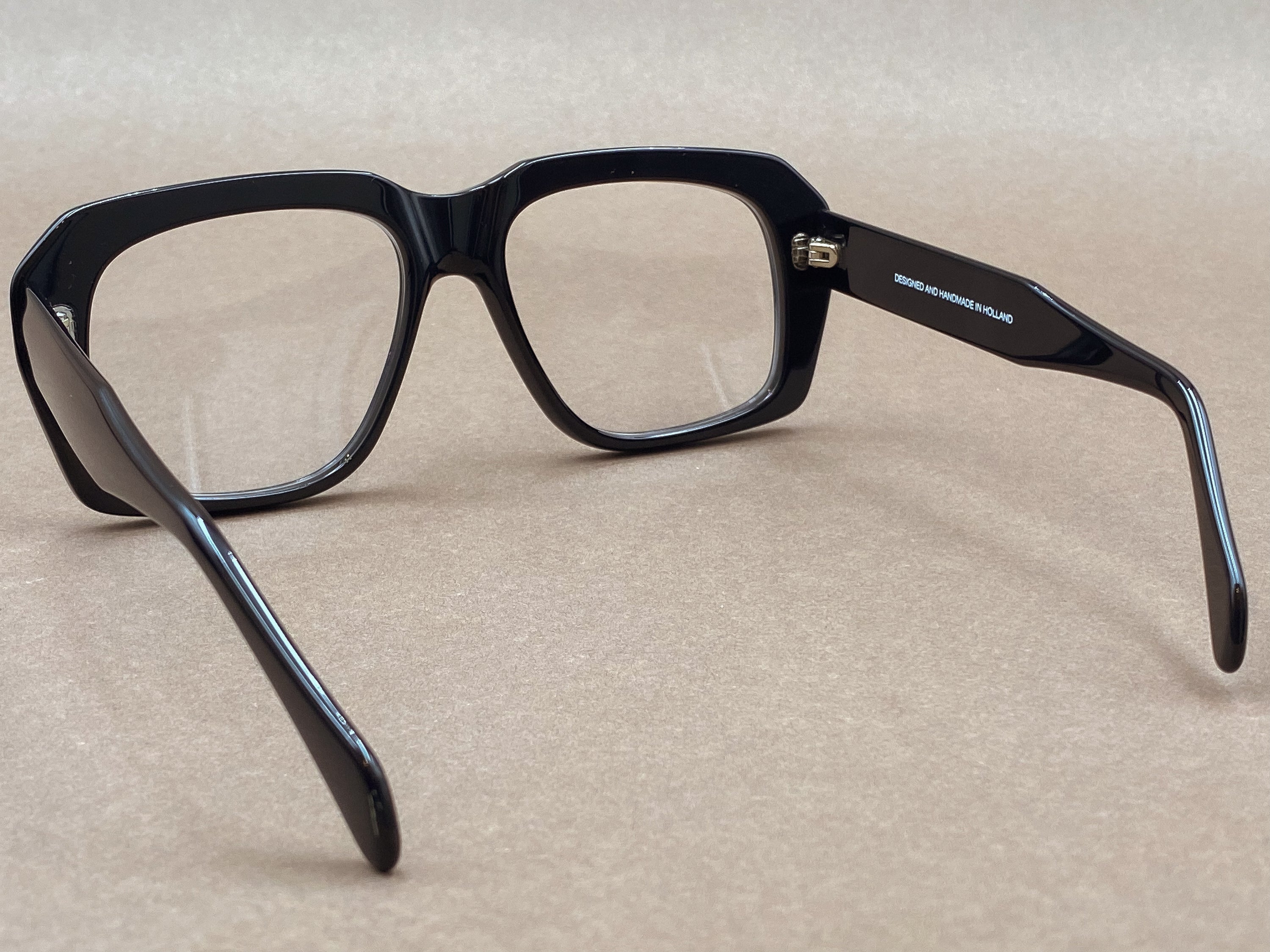 Preciosa 940 Ultra Goliath I iconic glasses