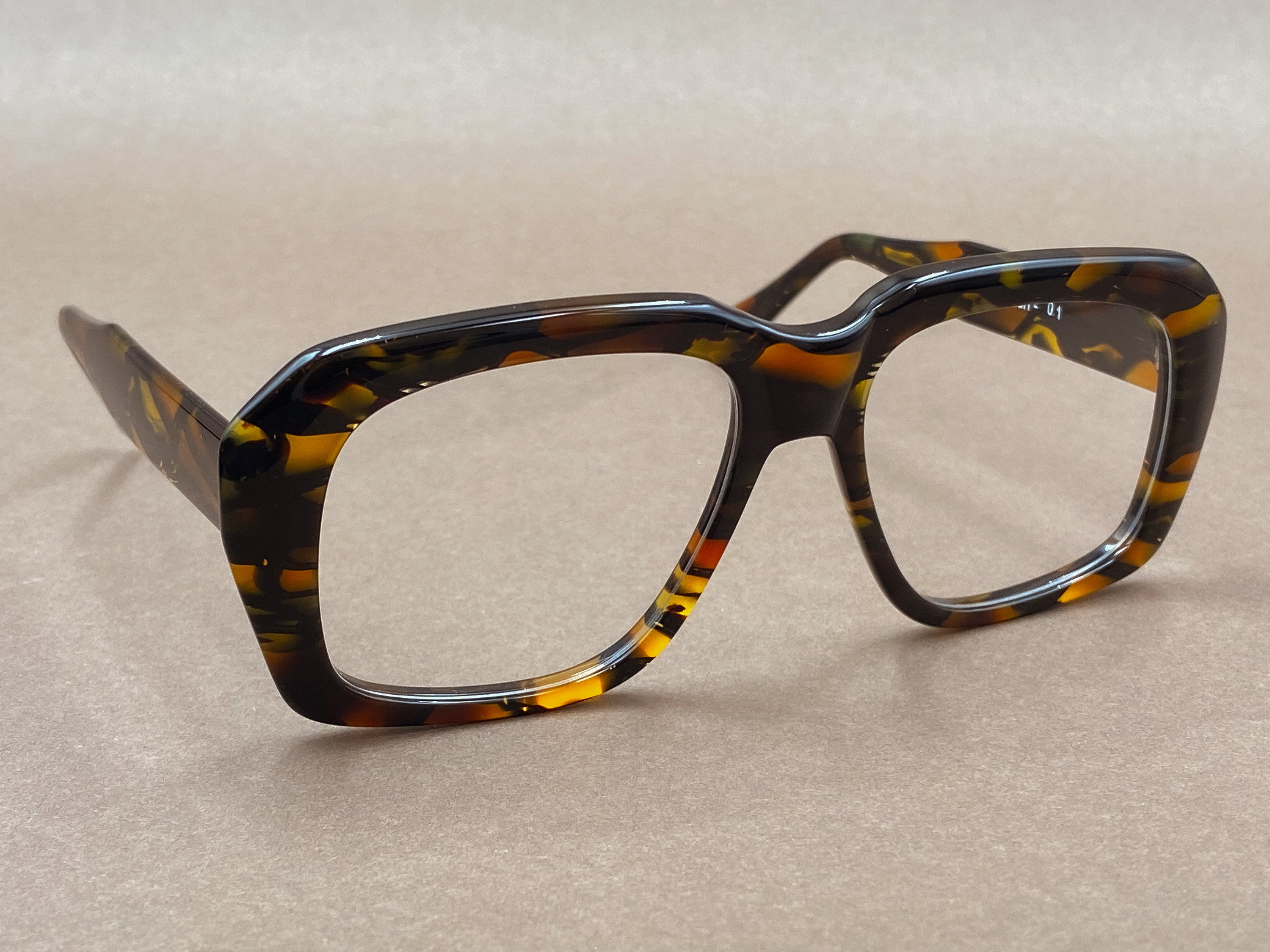 Preciosa 940 Ultra Goliath I Limited Edition glasses